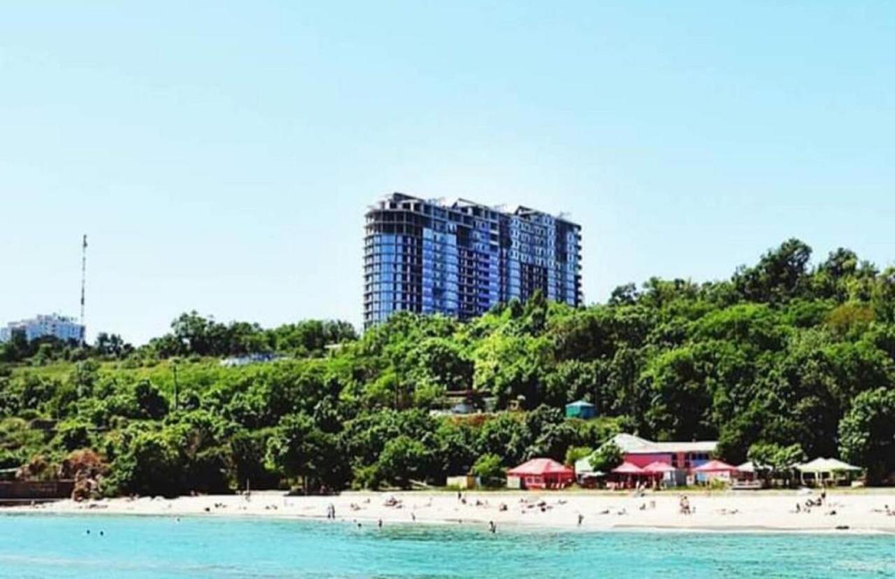 Apart Hotel Greenwood Near Sea Odesa Exterior foto